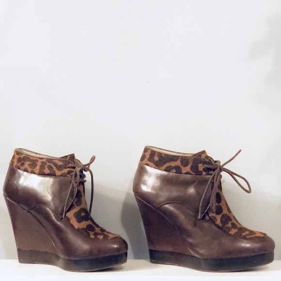 KORS Michael Kors Wedged Ankle Bootie - Picture 2 of 4